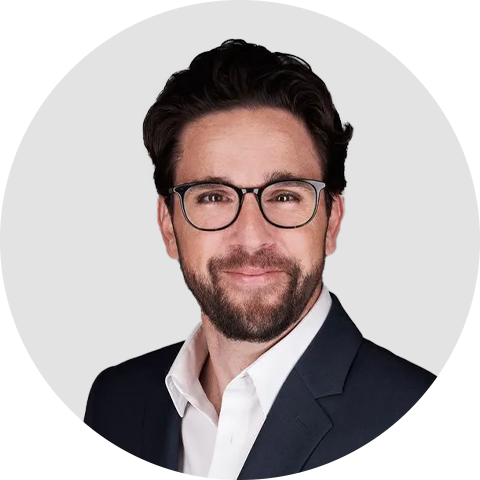 guy kuperman headshot\